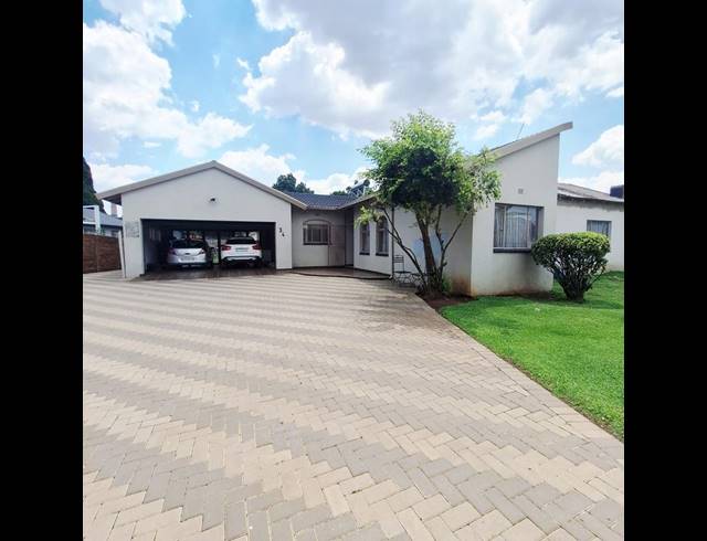 3 BEDROOM HOUSE FOR SALE IN CRESSLAWN